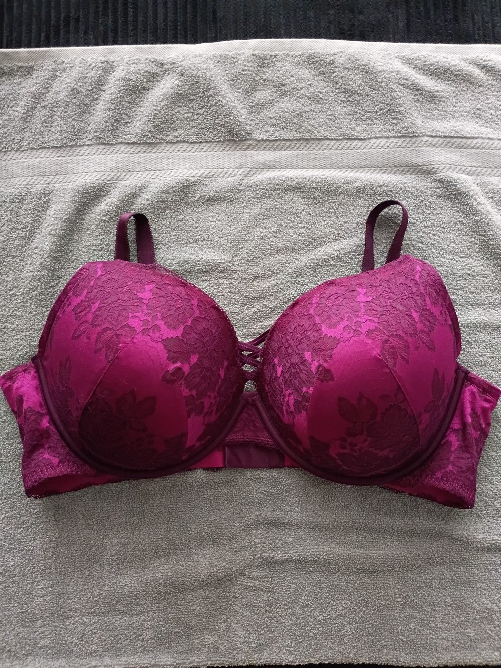 torrid NWOT Magenta Lace XO Plunge Push-Up Bra 44DDD